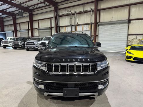 Used 2022 Jeep Wagoneer Series II AWD/4WD image 10