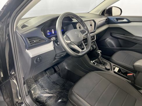 Used 2023 Volkswagen Taos SE image 9