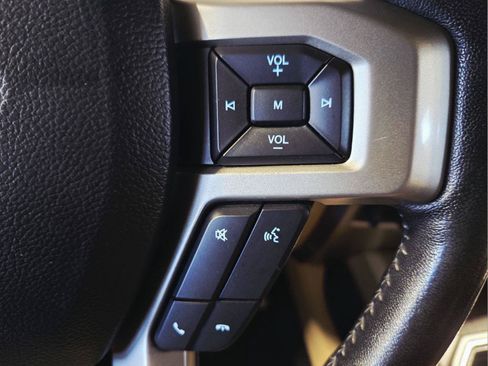 Used 2020 Ford F250 Lariat w/ Lariat Ultimate Package AWD/4WD image 30