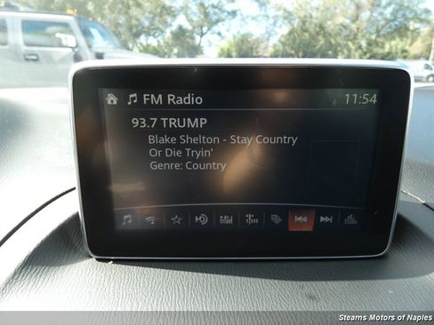 Used 2015 MAZDA MAZDA3 i Sport image 24