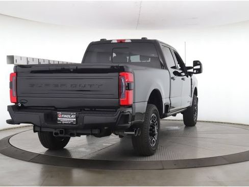 Used 2025 Ford F250 Platinum AWD/4WD image 7