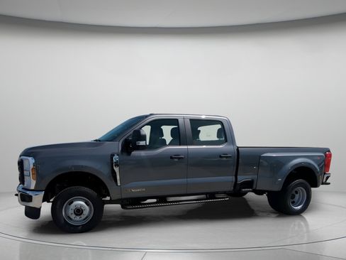 New 2026 Ford F350 XL w/ XL Chrome Package image 14