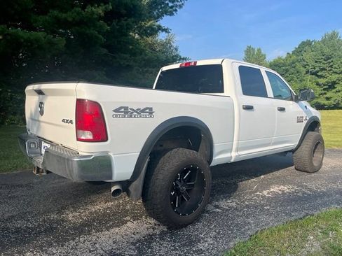 Used 2018 RAM 2500 Tradesman w/ Chrome Appearance Group AWD/4WD image 3