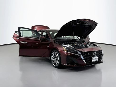 Used 2023 Nissan Altima 2.5 SL AWD/4WD image 19