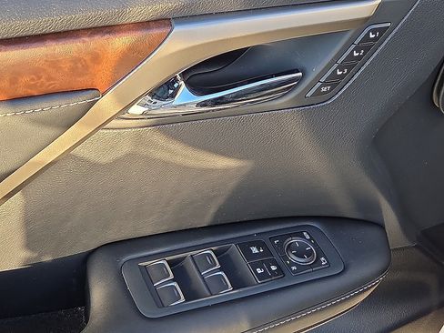 Used 2022 Lexus RX 350L FWD w/ Premium Package image 14