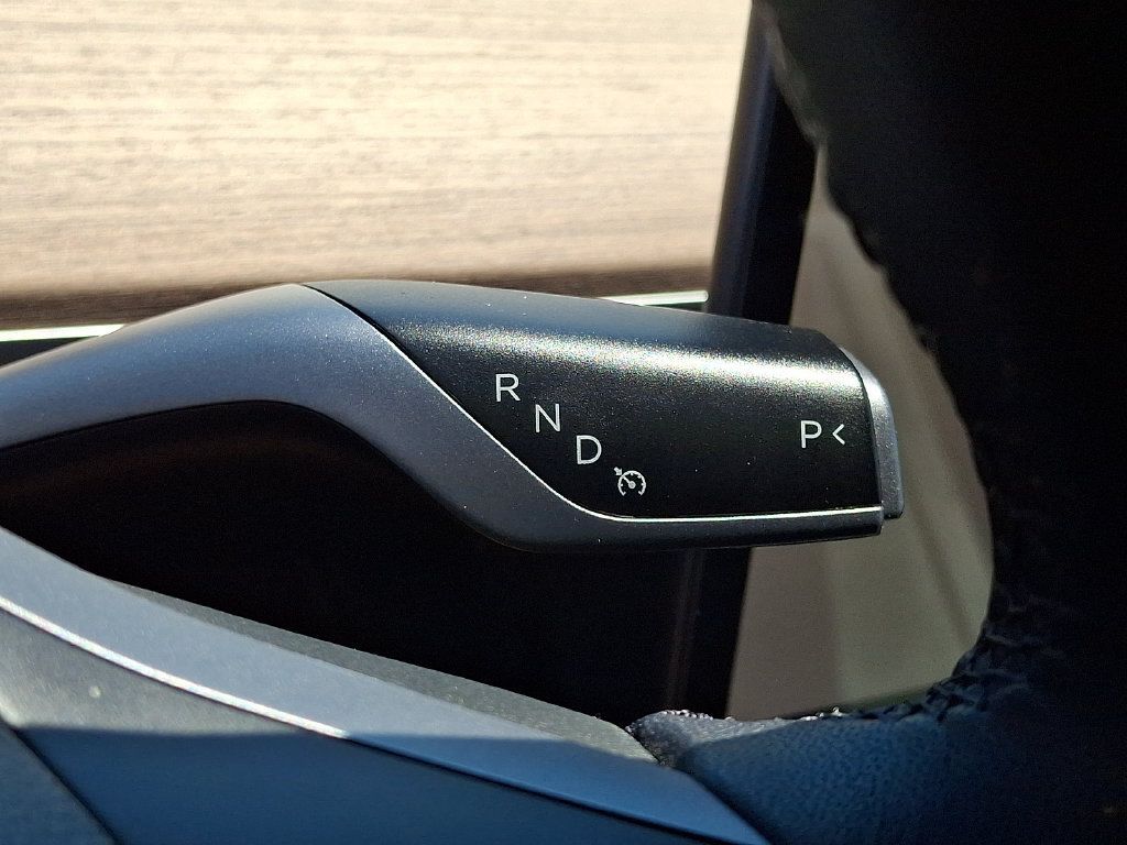 Used 2022 Tesla Model Y Performance AWD/4WD image 21