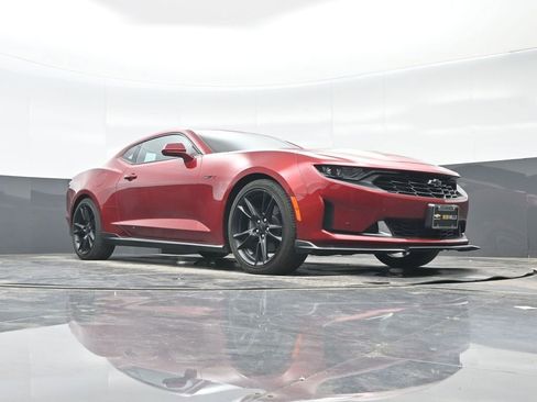 Used 2021 Chevrolet Camaro LT image 40