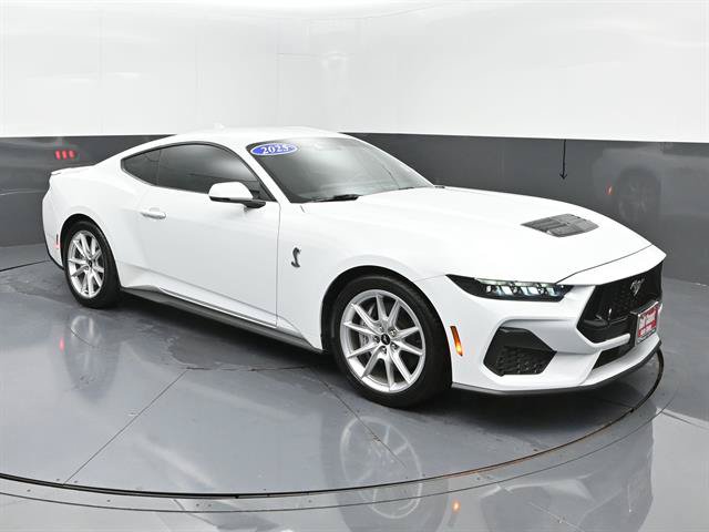 Used 2025 Ford Mustang GT Premium RWD image 2