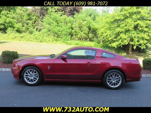 Used 2013 Ford Mustang Premium RWD image 2