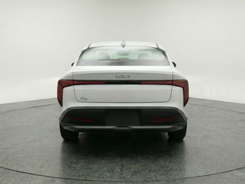 Used 2025 Kia K4 LXS image 7