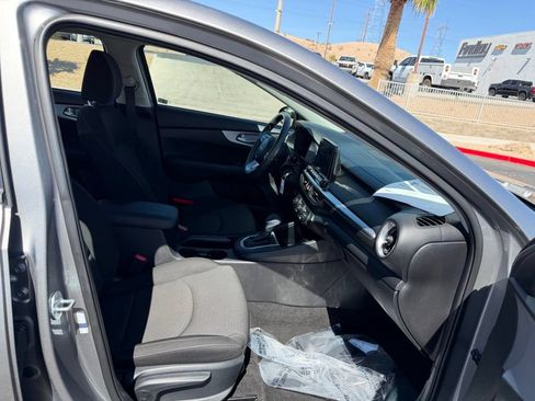 Used 2024 Kia Forte LXS FWD image 18