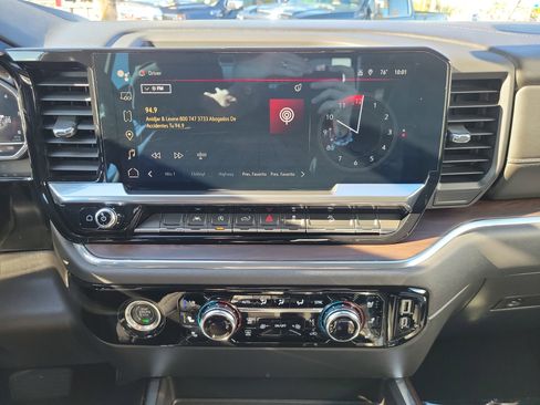 Used 2023 GMC Sierra 1500 SLT w/ SLT Premium Package image 20