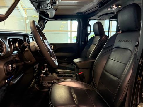 Used 2023 Jeep Wrangler Unlimited Sahara AWD/4WD image 20