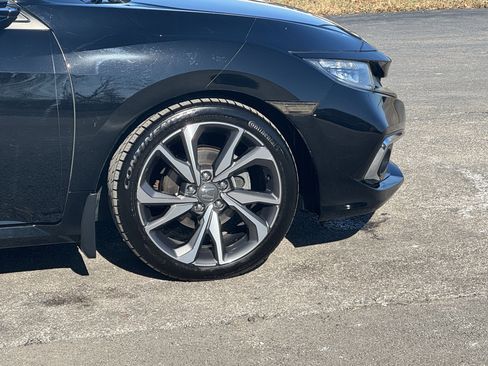 Used 2020 Honda Civic Touring image 9