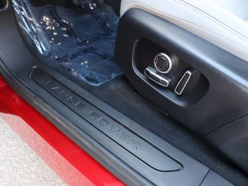 Used 2023 Land Rover Range Rover Evoque S image 16