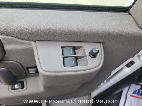 Used 2024 GMC Savana 2500 w/ Driver Convenience Package image 14
