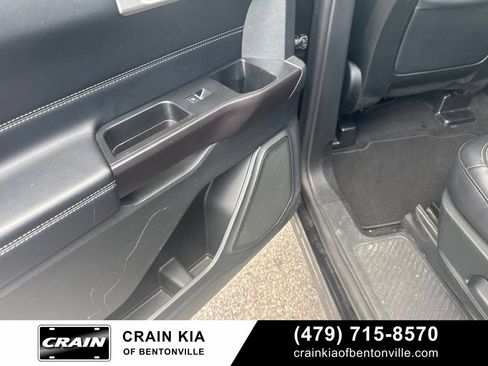 Used 2020 Ford Explorer XLT w/ Equipment Group 202A AWD/4WD image 24