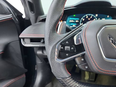 Used 2022 Chevrolet Corvette Stingray Premium Conv w/ Z51 Performance Package RWD image 17