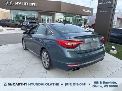 Used 2016 Hyundai Sonata Limited w/ Option Group 05 FWD image 13