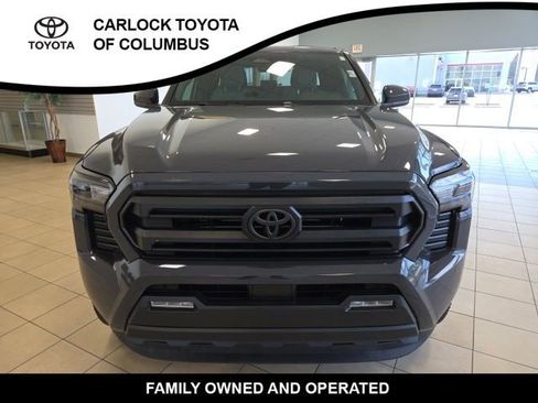 Used 2025 Toyota Tacoma SR5 image 4