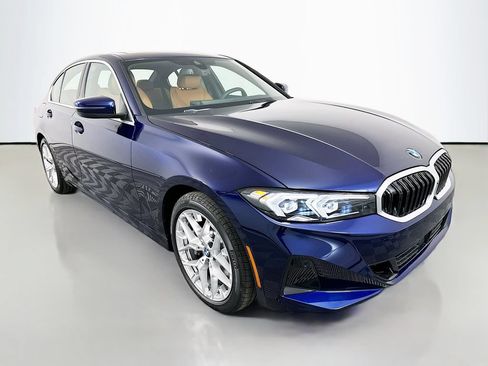 Used 2026 BMW 330i Sedan w/ Premium Package RWD image 3