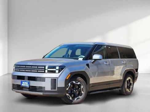 Certified 2025 Hyundai Santa Fe SE image 1