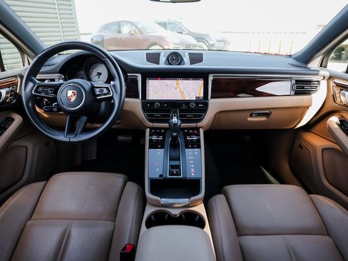 Certified 2022 Porsche Macan S image 26