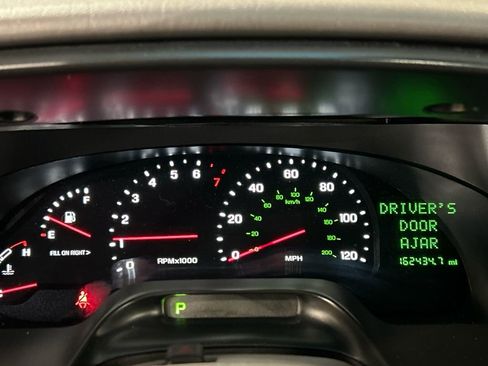 Used 2002 Lincoln Continental image 14