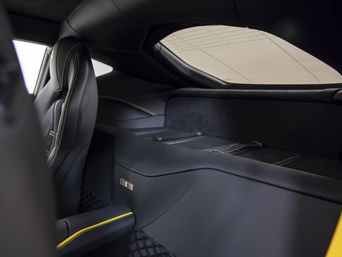 Certified 2019 Ferrari 812 Superfast RWD image 14