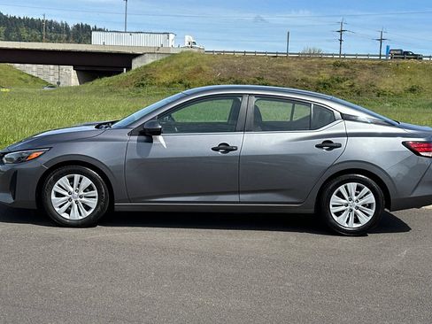 Used 2024 Nissan Sentra S FWD image 6