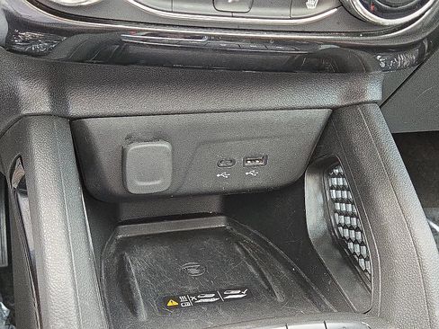 Used 2025 Chevrolet TrailBlazer RS w/ Convenience Package FWD image 30