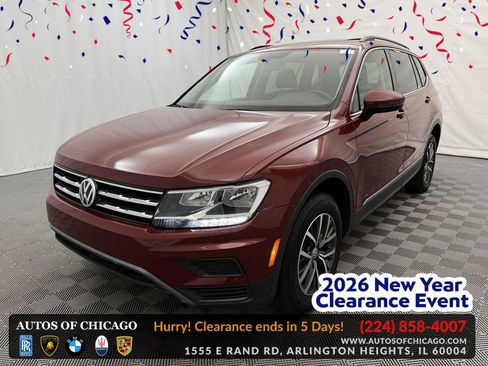 Used 2020 Volkswagen Tiguan SE w/ Panoramic Sunroof Package image 1