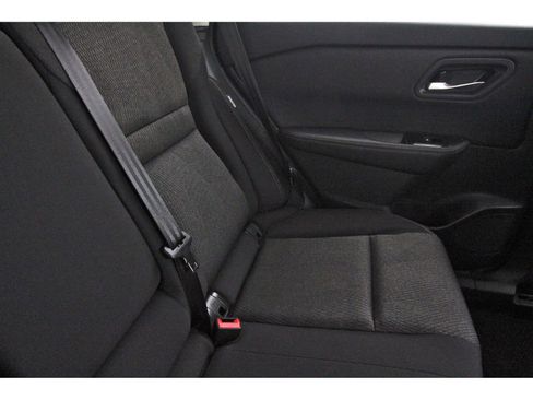 Certified 2025 Nissan Rogue SV image 15