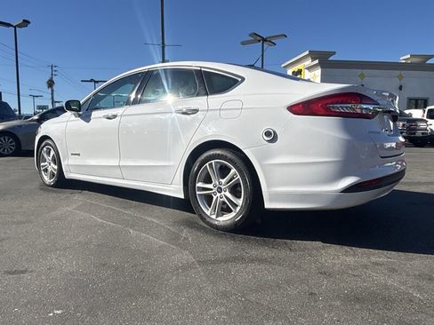 Used 2018 Ford Fusion SE w/ Equipment Group 602A image 4