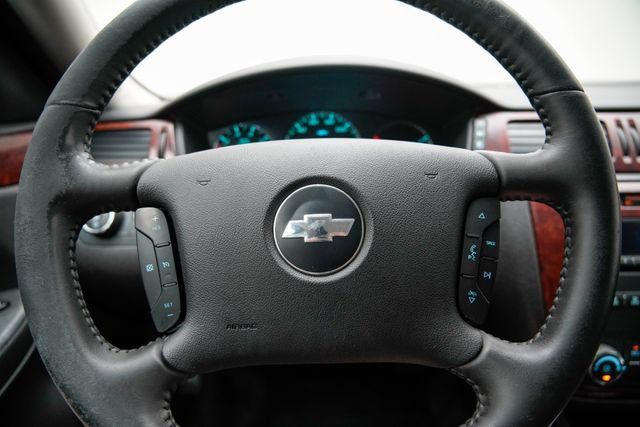 Used 2010 Chevrolet Impala LT FWD image 30
