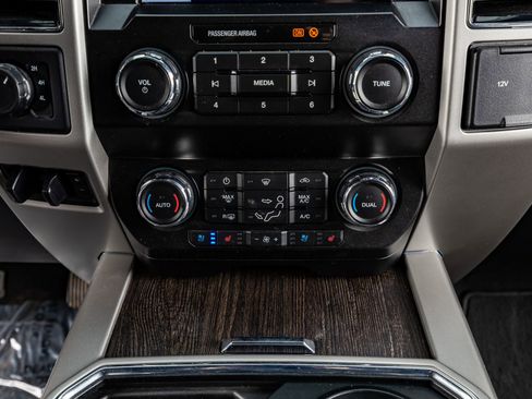 Used 2021 Ford F250 Lariat w/ Lariat Value Package image 25