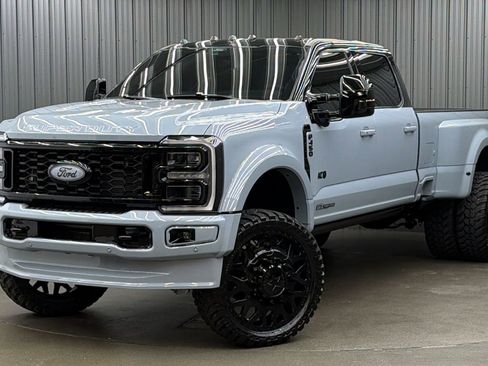 Used 2026 Ford F450 Platinum w/ Platinum Plus Package image 1
