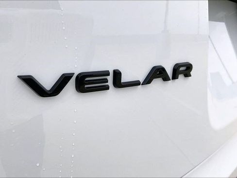New 2026 Land Rover Range Rover Velar Dynamic SE image 9