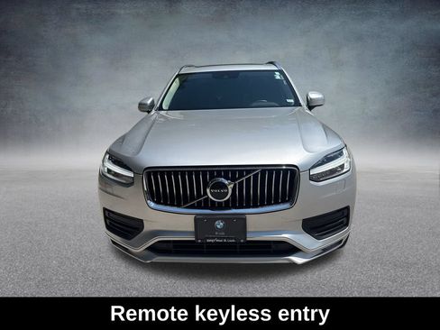 Used 2021 Volvo XC90 T6 Momentum w/ Climate Package AWD/4WD image 9