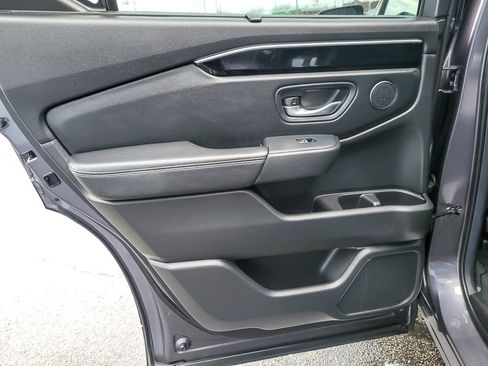 Used 2025 Honda Pilot EX-L image 15