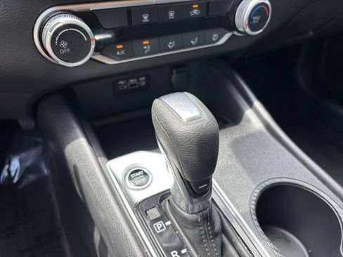 Used 2025 Nissan Altima 2.5 SV FWD image 36
