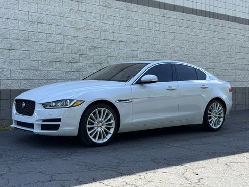 Used 2018 Jaguar XE Portfolio AWD/4WD image 12