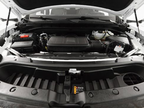 Used 2025 Chevrolet Suburban High Country image 43