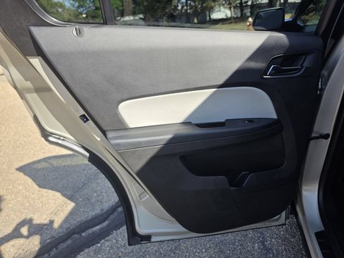 Used 2014 Chevrolet Equinox LTZ AWD/4WD image 16