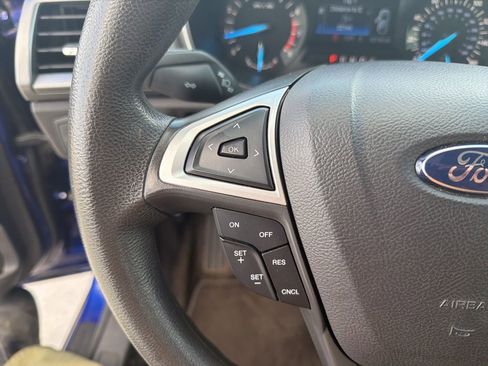 Used 2015 Ford Fusion SE image 17
