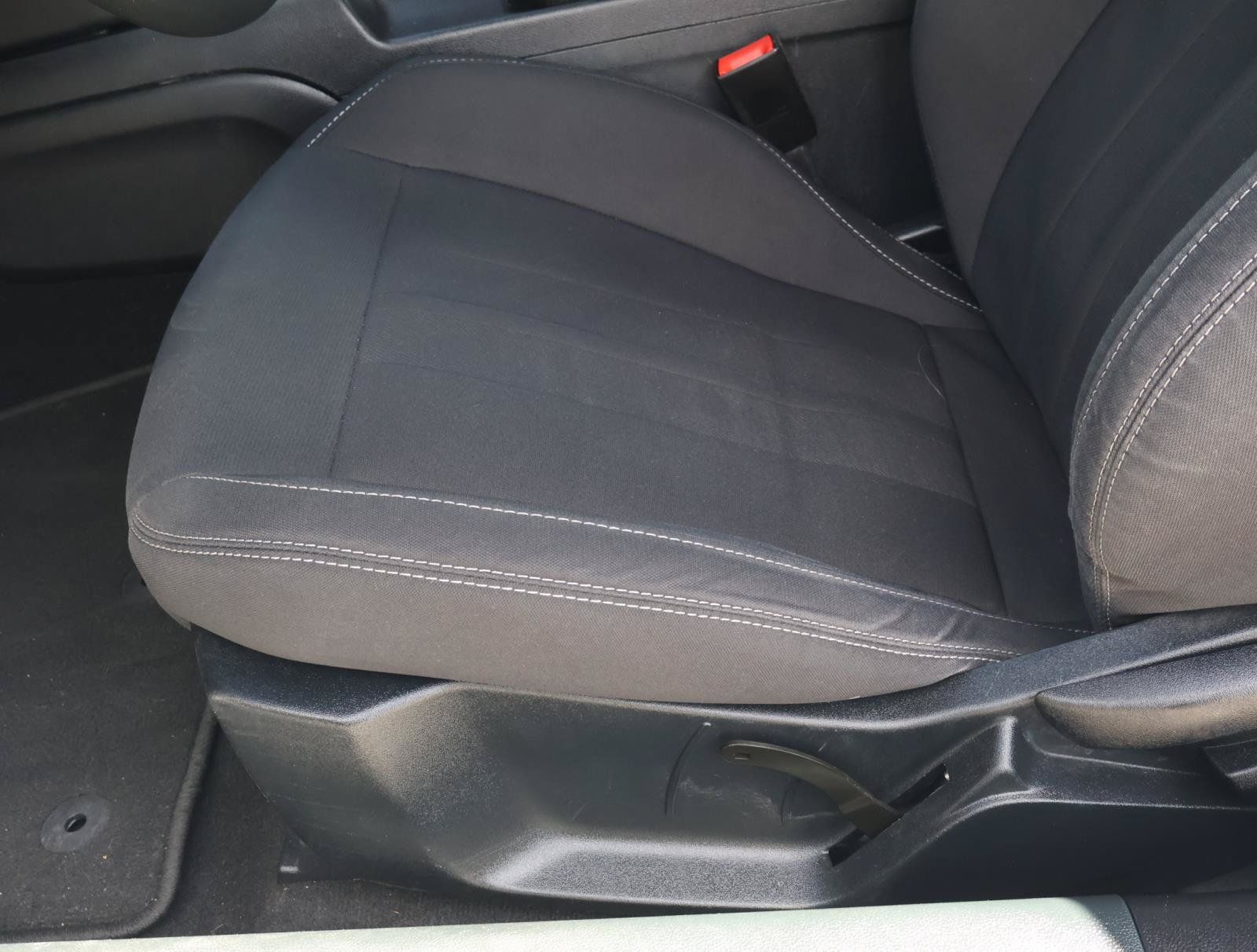 Used 2020 Ford Mustang Coupe RWD image 11