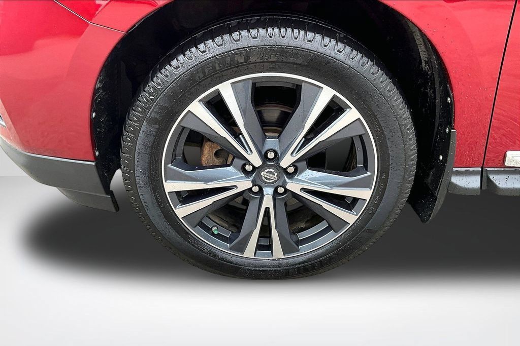 Used 2018 Nissan Pathfinder Platinum AWD/4WD image 35