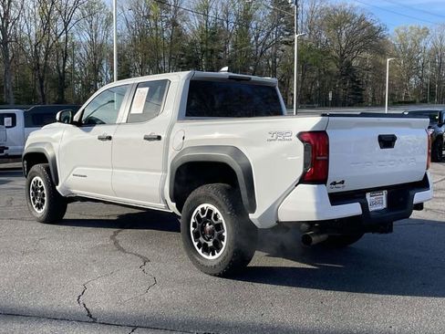 Used 2024 Toyota Tacoma TRD Off-Road AWD/4WD image 3