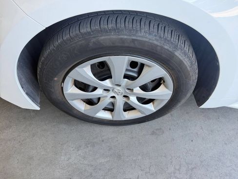 Used 2025 Toyota Corolla LE FWD image 29