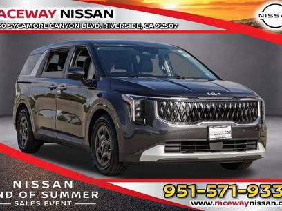 Used 2025 Kia Carnival